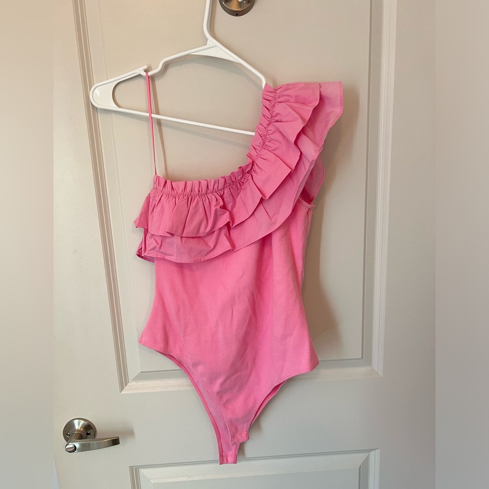 One-Shoulder Pink Ruffle Bodysuit - Picture 2 of 3